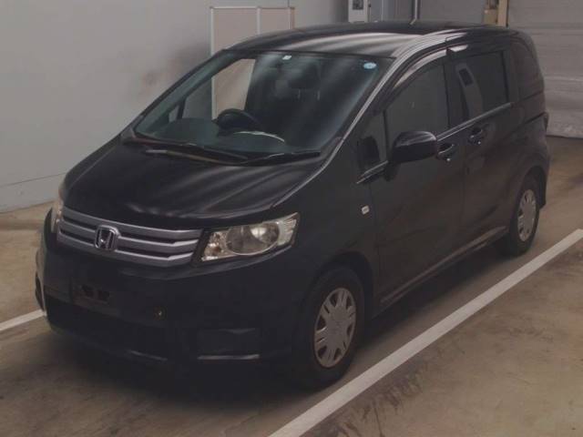 4101 HONDA FREED SPIKE GB3 2011 г. (TAA Kantou)